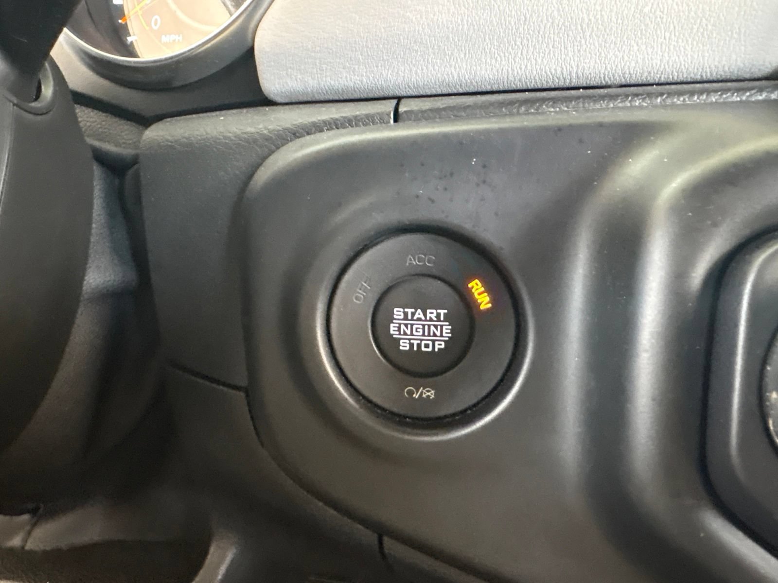 Used 2021 Jeep Wrangler Unlimited Sahara AWD/4WD image 26