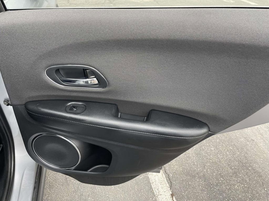 Used 2019 Honda HR-V EX image 43