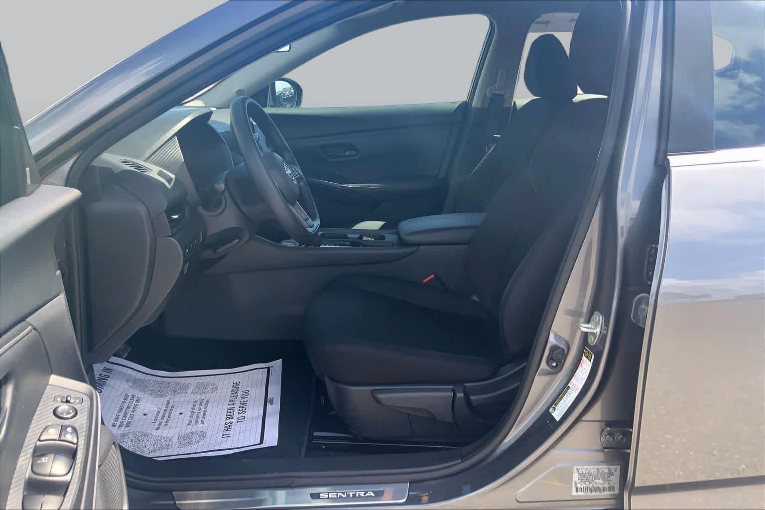 Used 2024 Nissan Sentra S FWD image 8