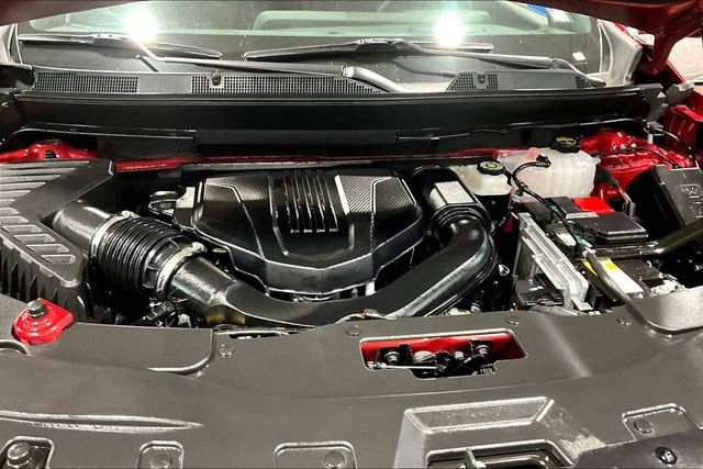 Certified 2025 Chevrolet Traverse LT FWD image 28