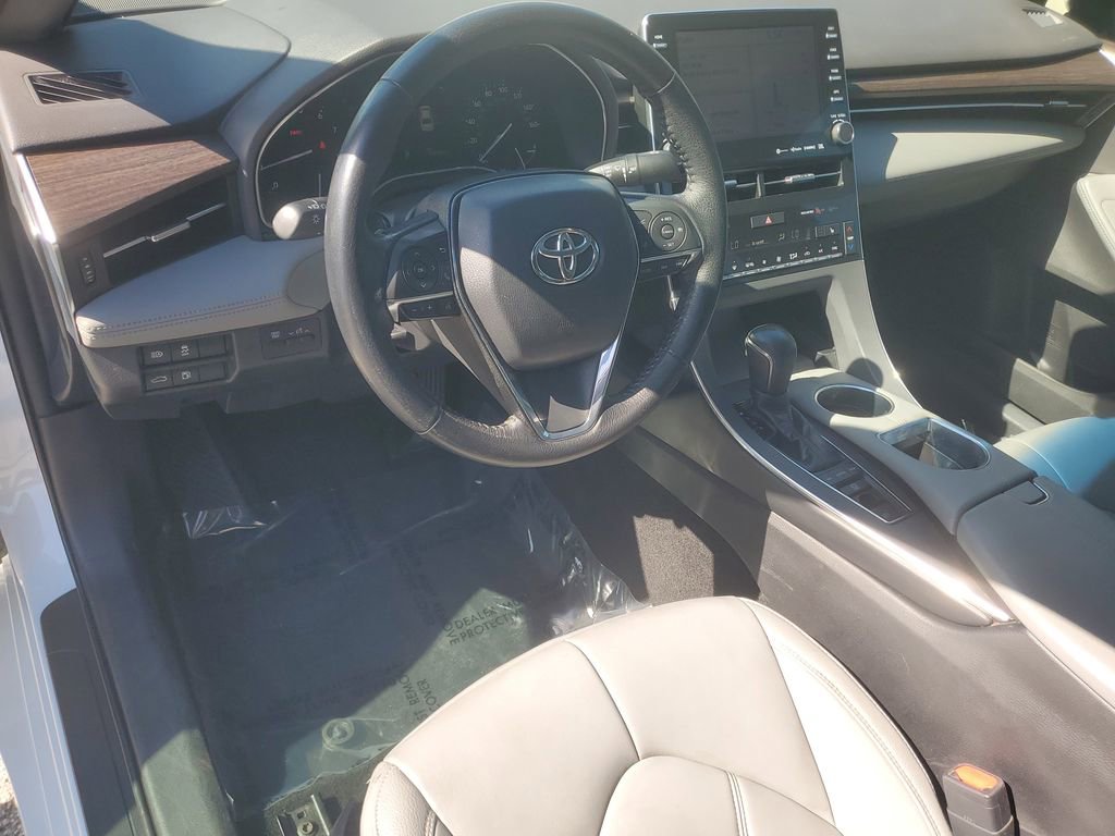 Used 2019 Toyota Avalon XLE image 21