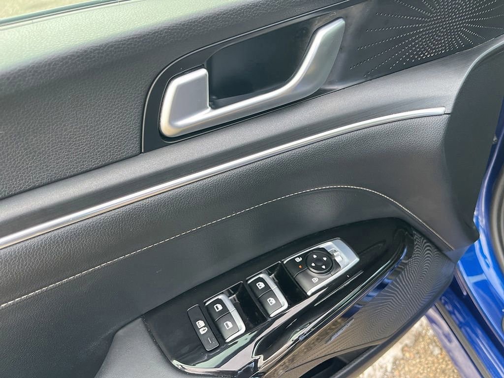 Used 2025 Kia K5 GT-Line w/ GT-Line Premium Package image 17