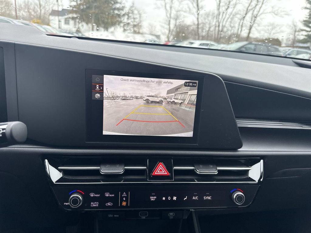 New 2026 Kia Niro LX image 10