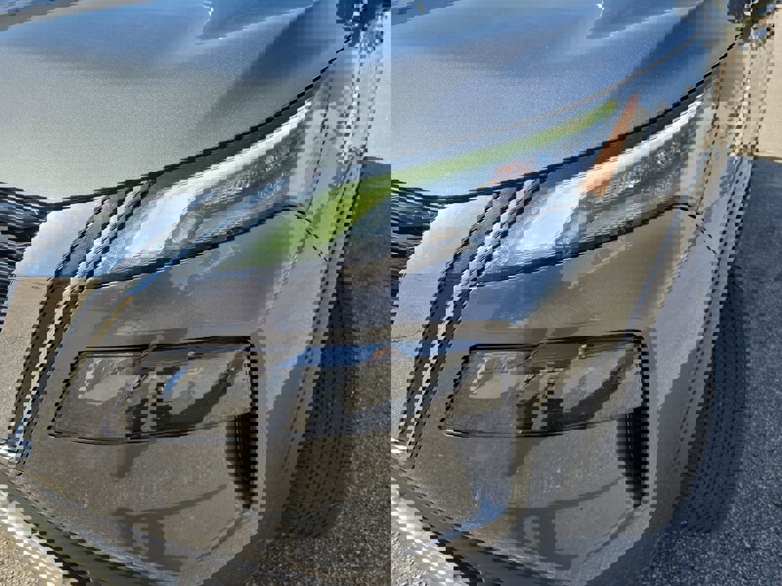 Used 2023 Nissan Rogue S image 33