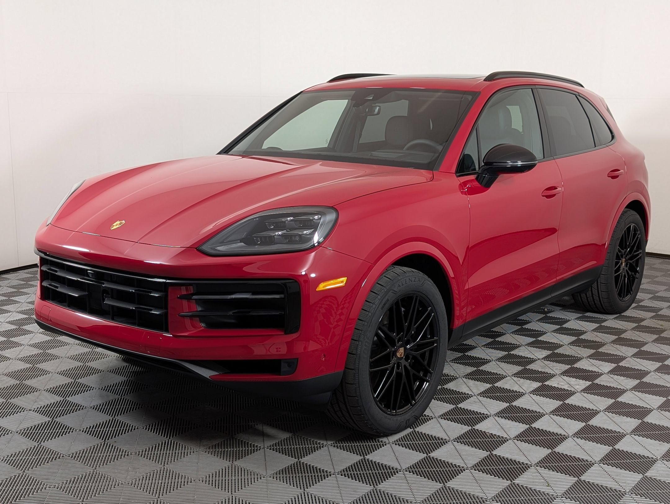 Certified 2025 Porsche Cayenne AWD/4WD image 1