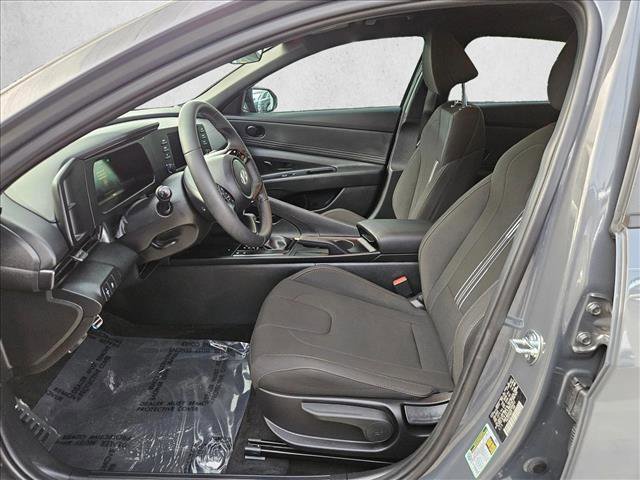 Certified 2025 Hyundai Elantra Sport FWD image 13