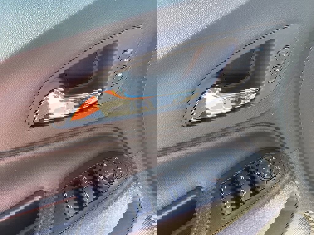 Used 2023 Chevrolet Equinox LT image 21