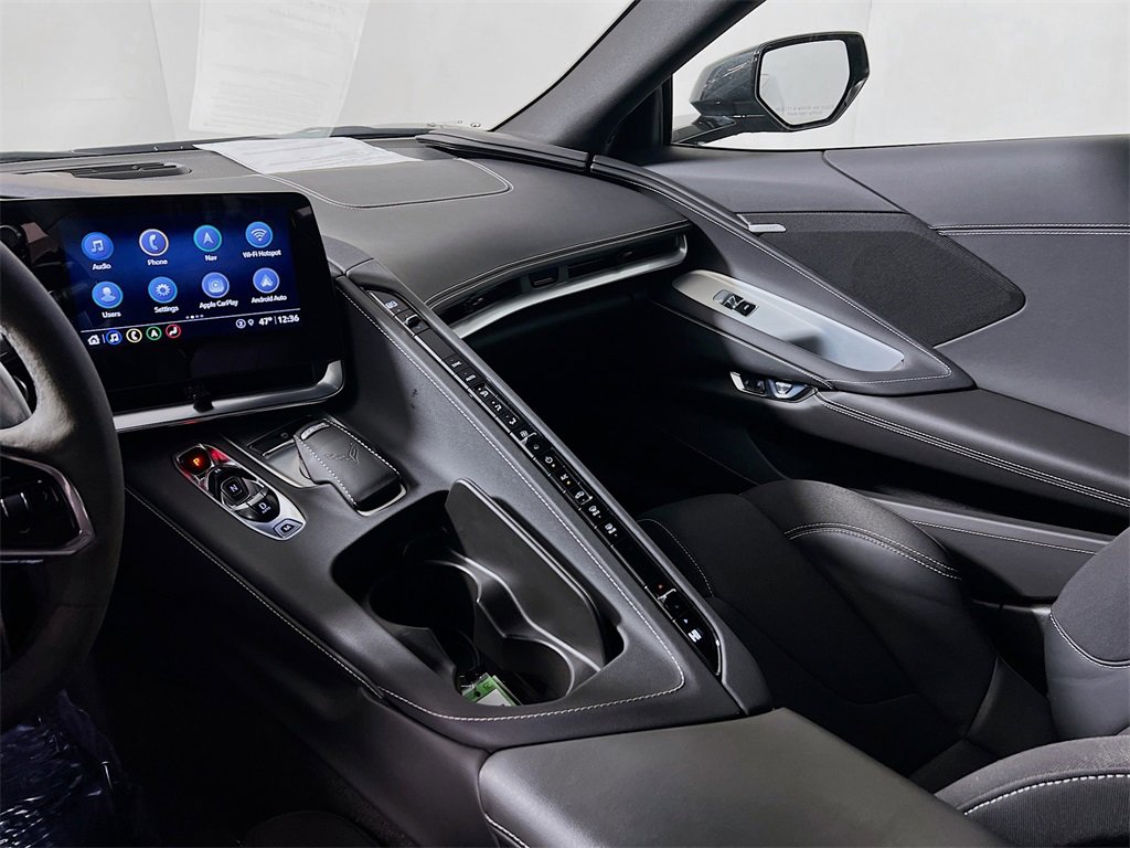 Used 2022 Chevrolet Corvette Stingray Coupe w/ Z51 Performance Package image 21
