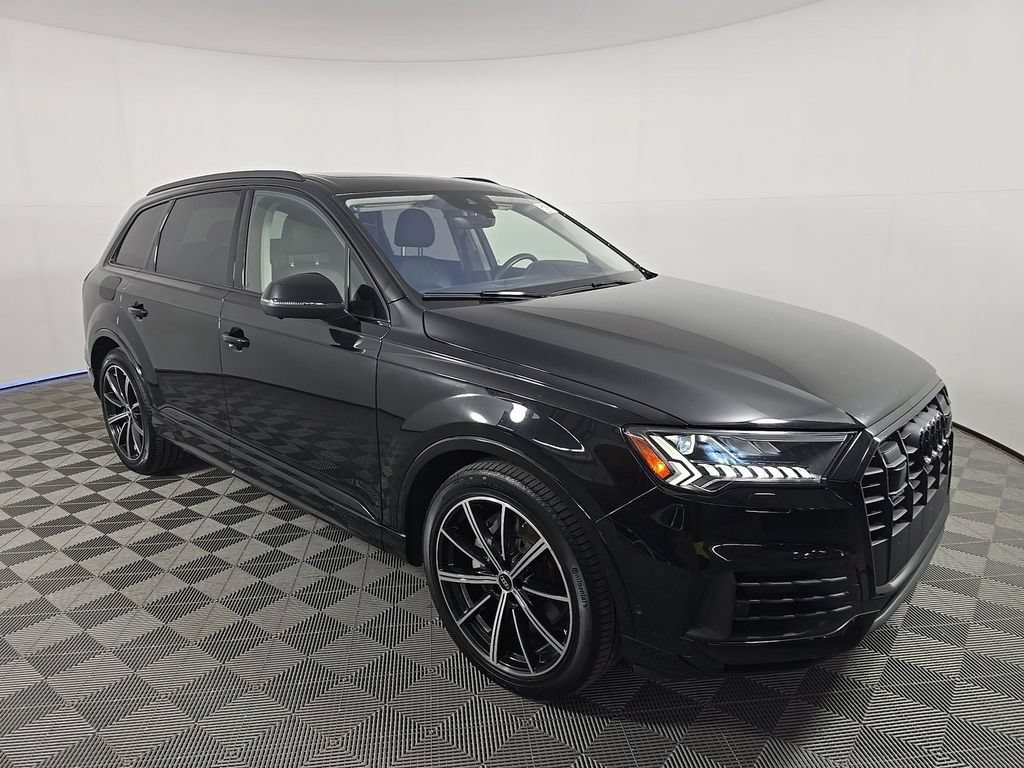 Used 2023 Audi Q7 3.0T Prestige w/ Prestige Package AWD/4WD image 3