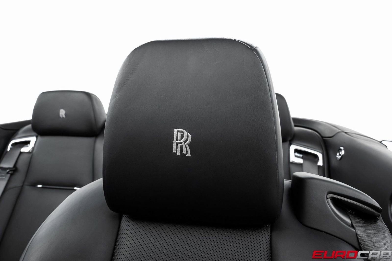 Used 2019 Rolls-Royce Dawn image 37