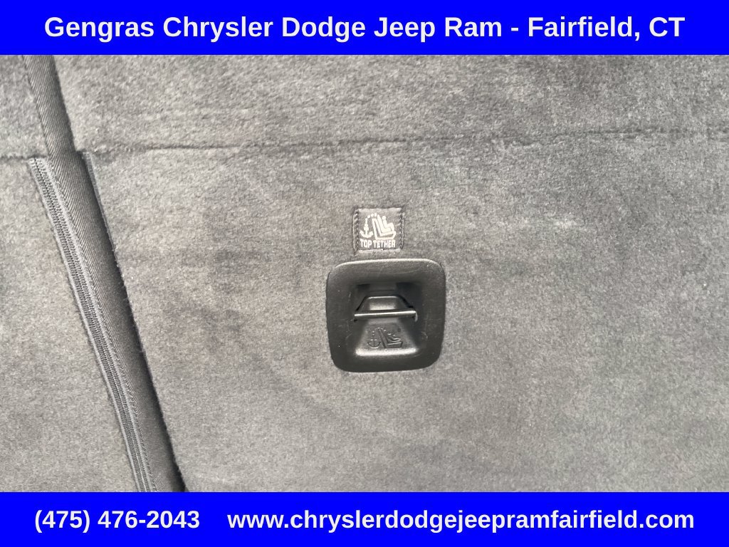 Certified 2024 Jeep Wrangler Unlimited w/ Convenience Group AWD/4WD image 37