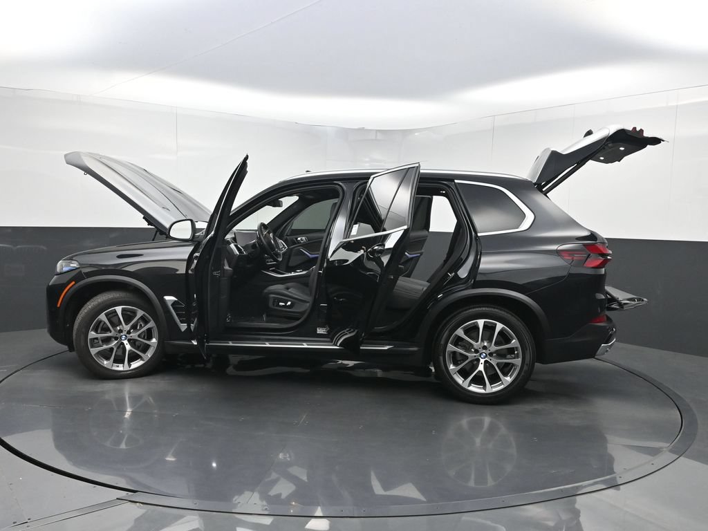 Used 2025 BMW X5 xDrive40i w/ Climate Comfort Package AWD/4WD image 40