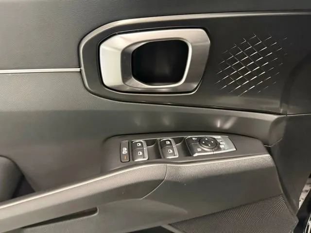 Used 2026 Kia Sorento S w/ S Panoramic Sunroof Package FWD image 12