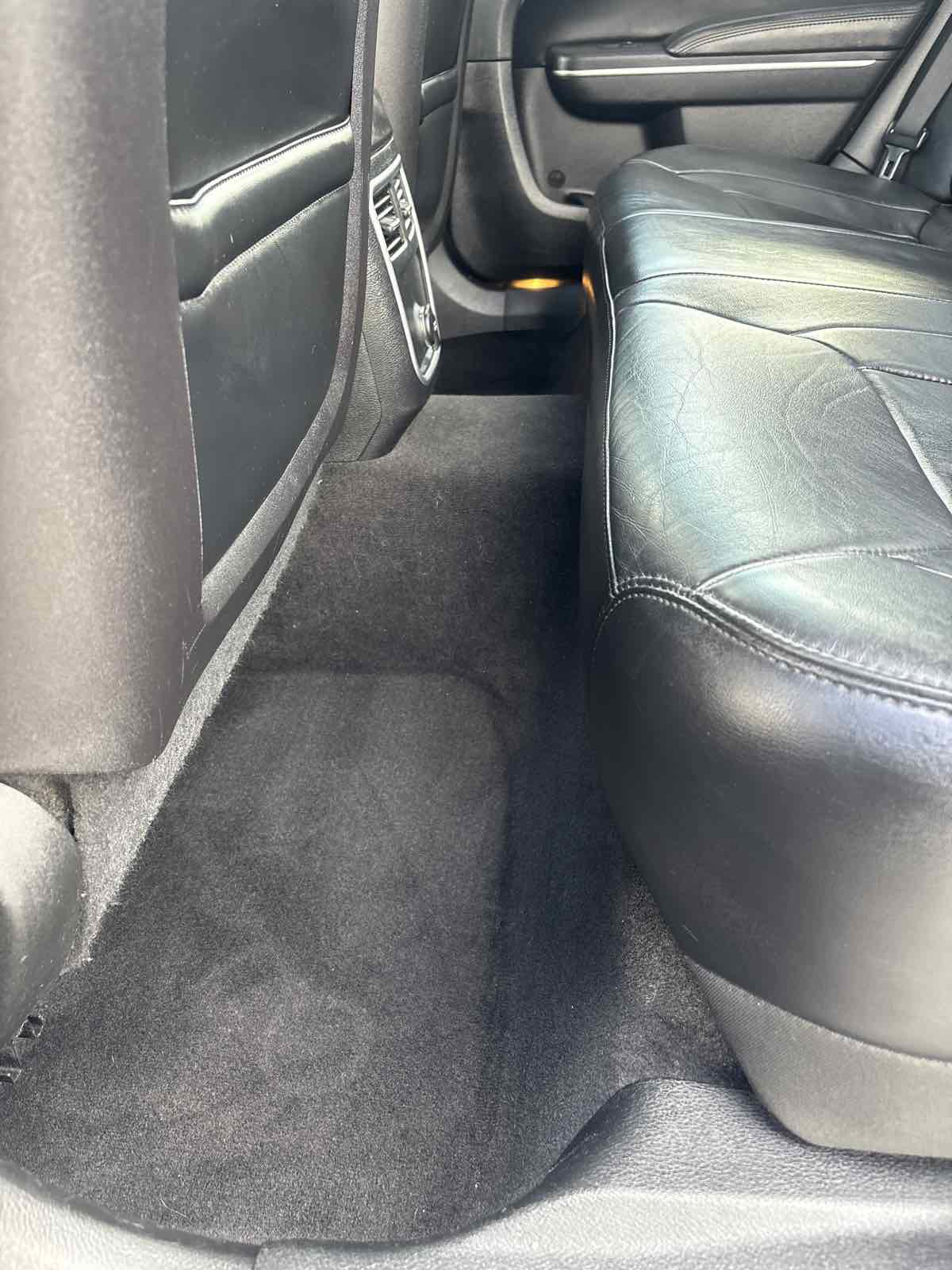 Used 2014 Chrysler 300 image 10