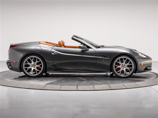 Used 2011 Ferrari California image 6