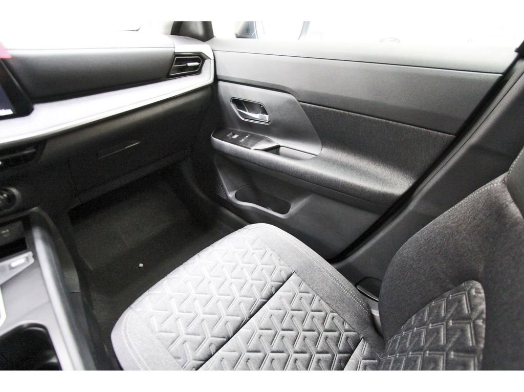 New 2026 Nissan Kicks SV w/ Charging Package image 8