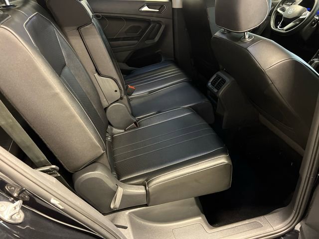 Certified 2022 Volkswagen Tiguan SE FWD image 13