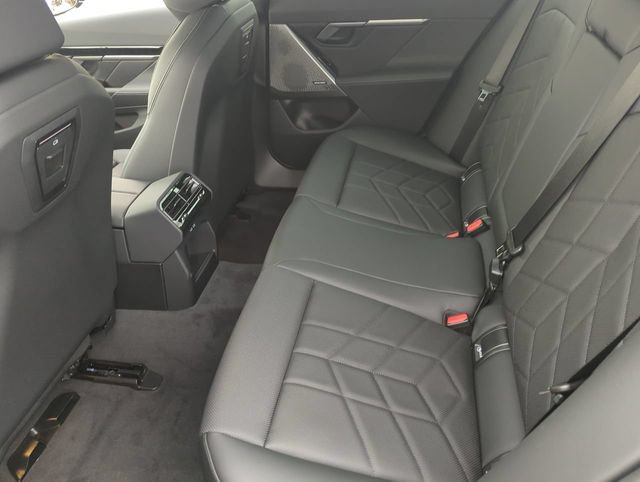 Used 2026 BMW 530i w/ Premium Package RWD image 15