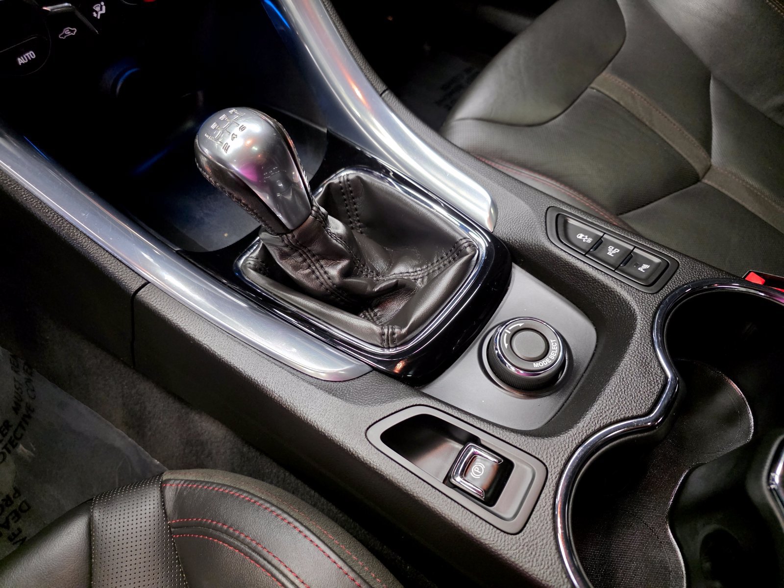 Used 2016 Chevrolet SS RWD image 18