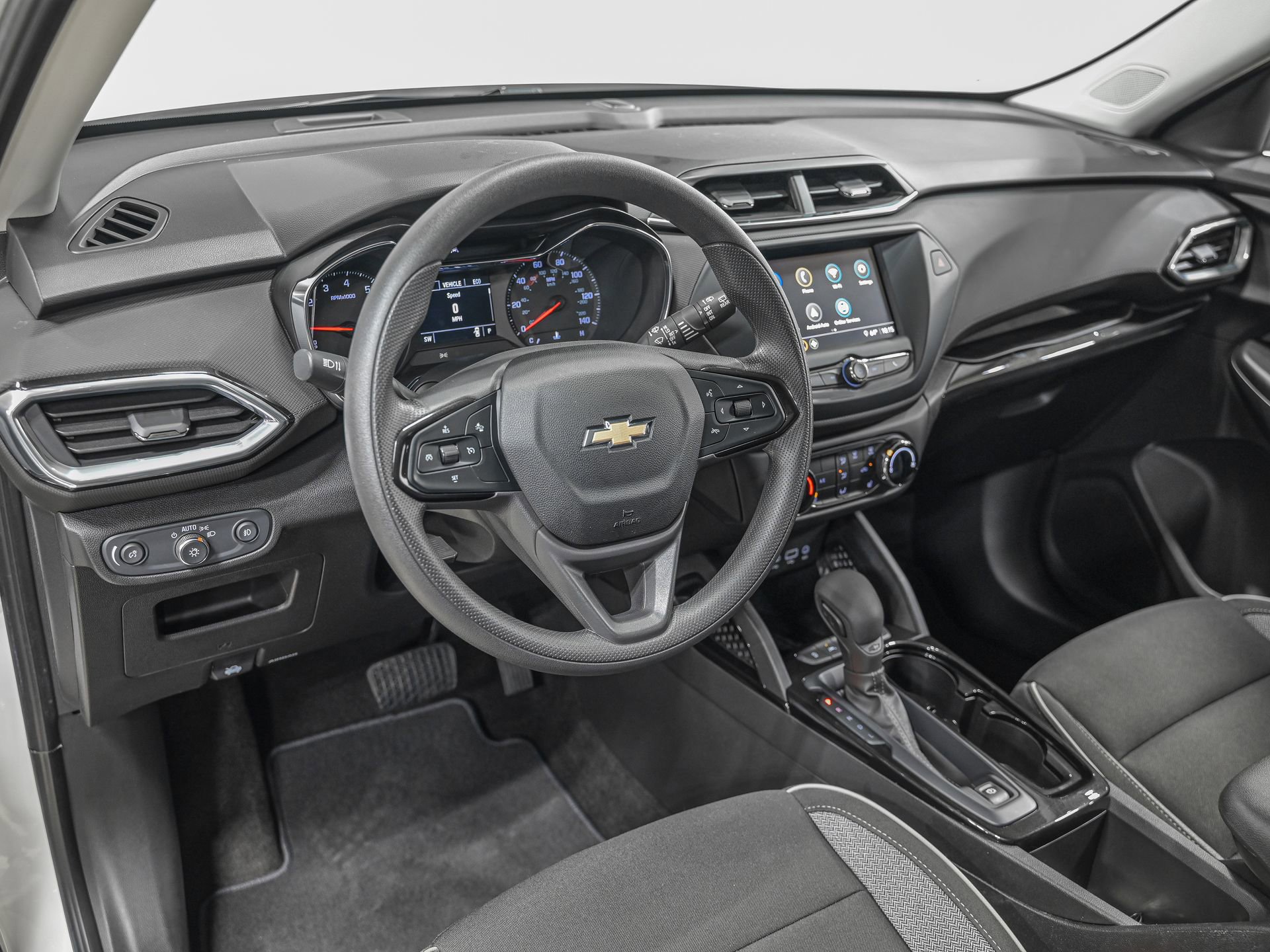 Used 2023 Chevrolet TrailBlazer LT FWD image 15
