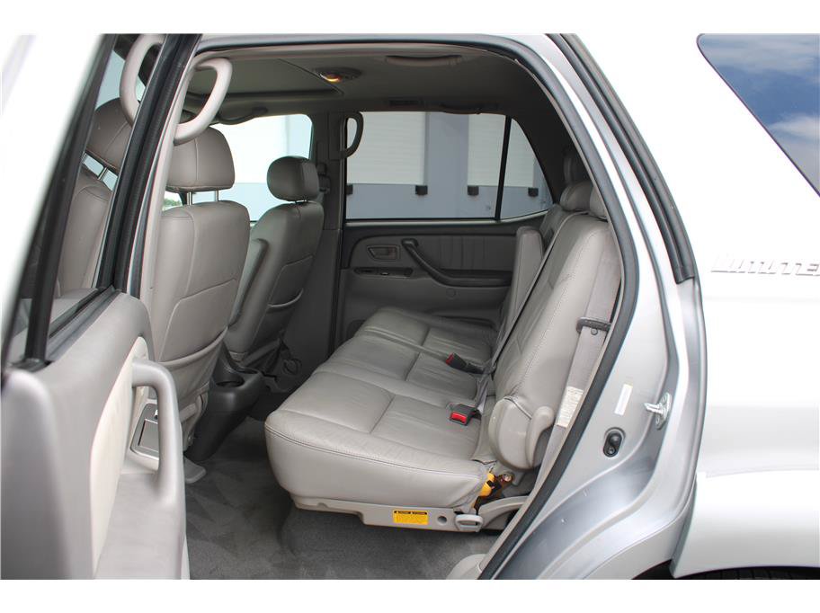 Used 2001 Toyota Sequoia Limited RWD image 12