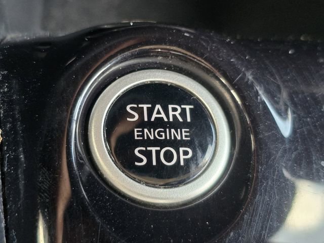 Used 2021 Nissan Versa S image 28