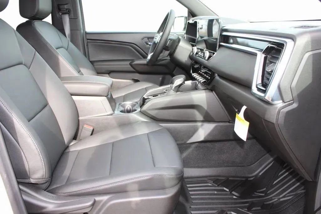 New 2026 GMC Canyon Elevation w/ Convenience Package image 14