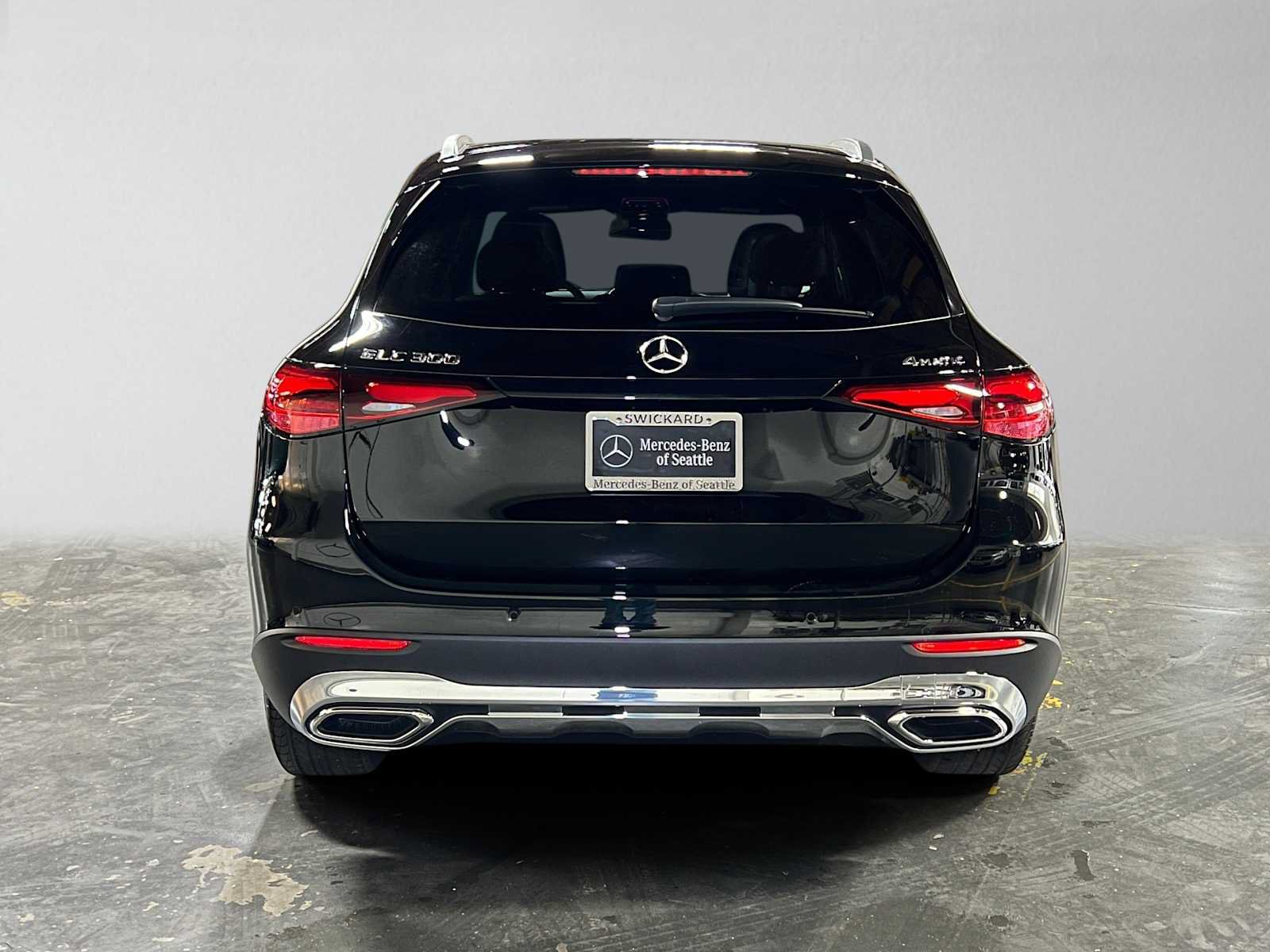 Used 2026 Mercedes-Benz GLC 300 4MATIC image 4