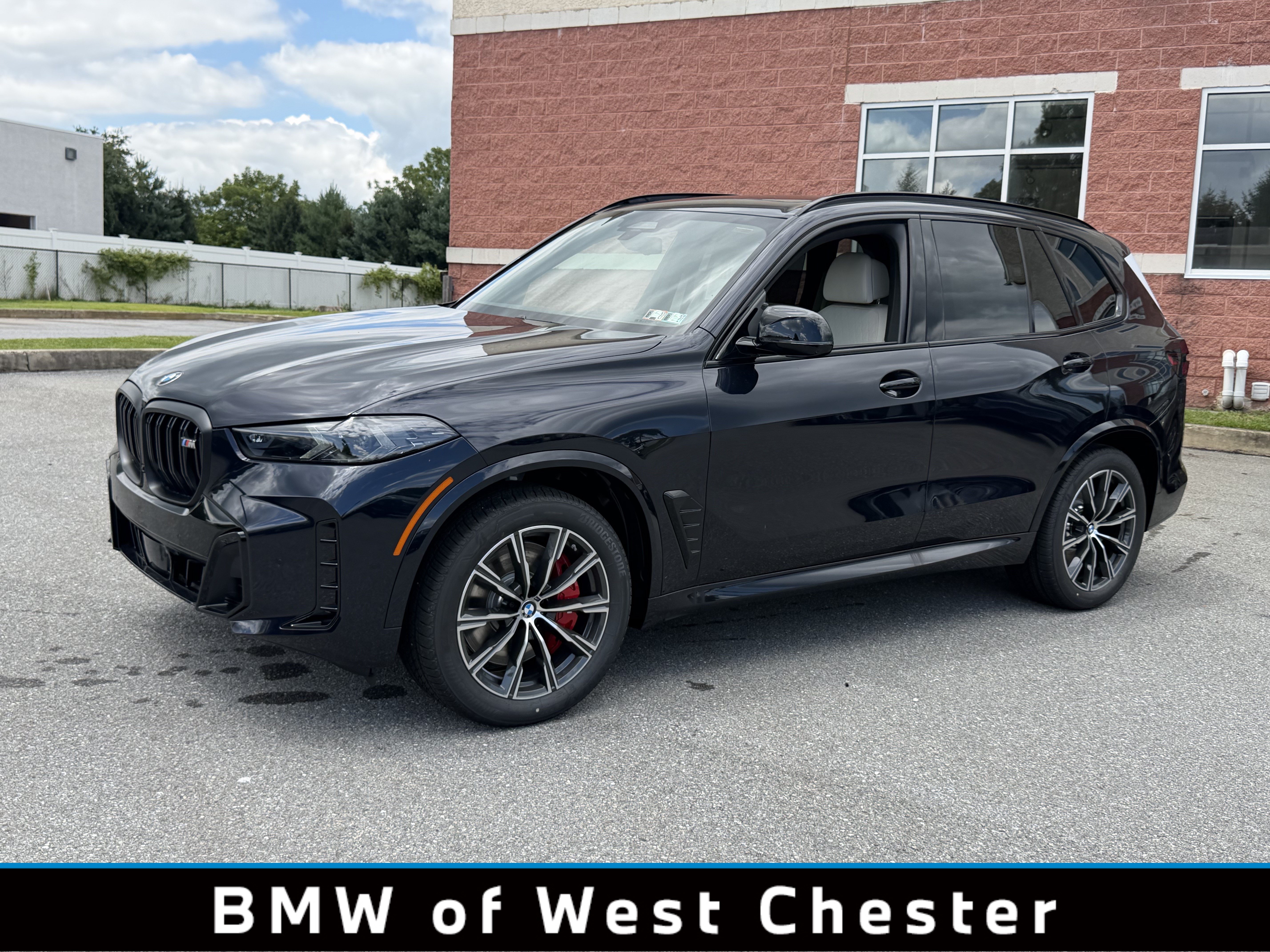 New 2026 BMW X5 M60i AWD/4WD image 1