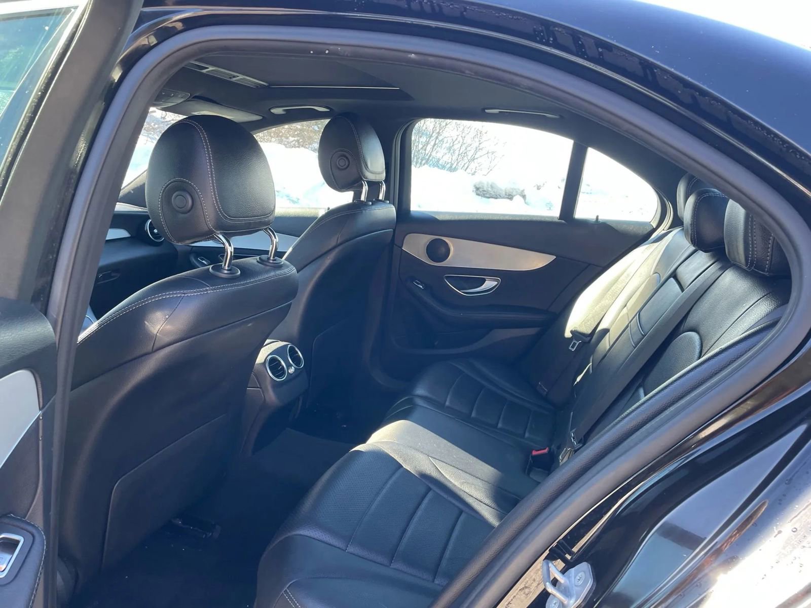Used 2018 Mercedes-Benz C 300 4MATIC Sedan image 11