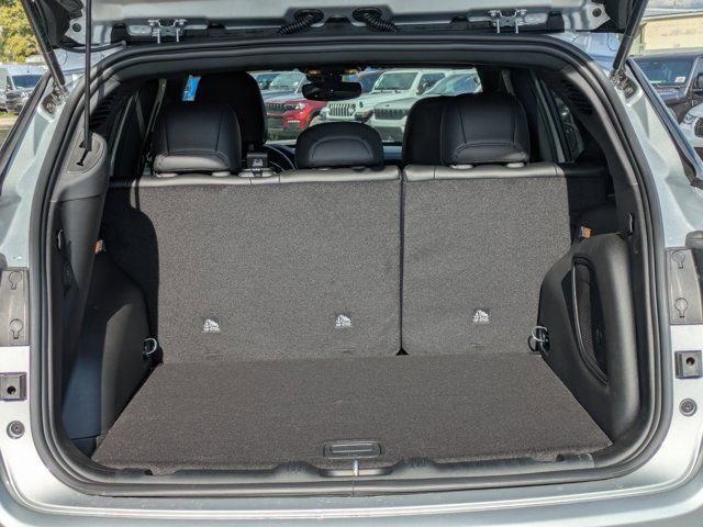 New 2026 Jeep Compass Latitude w/ Sun and Sound Group image 11