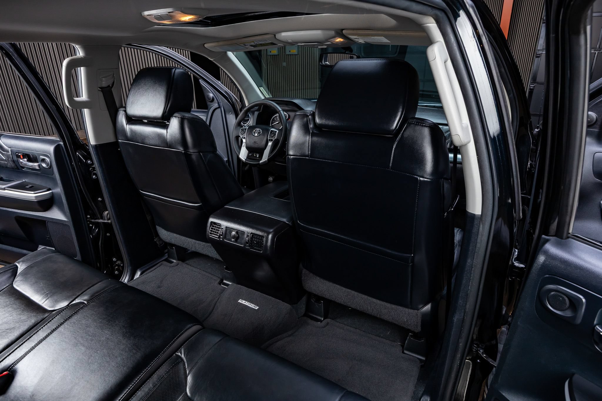 Used 2015 Toyota Tundra Platinum AWD/4WD image 32