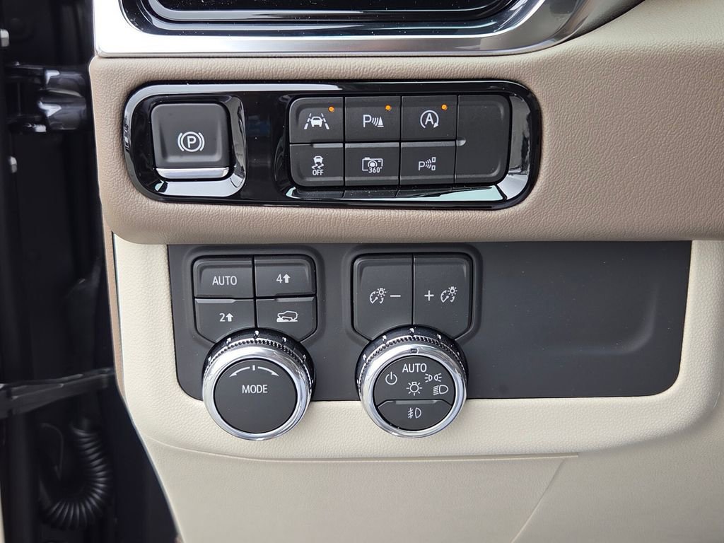 Used 2026 GMC Yukon XL Denali w/ Sun & Power Step Package image 26