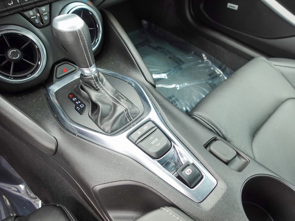 Used 2021 Chevrolet Camaro LT w/ Technology Package RWD image 17