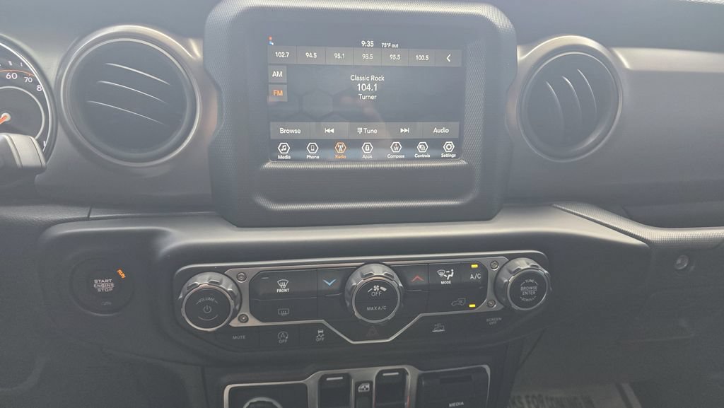 Used 2023 Jeep Gladiator Sport AWD/4WD image 20
