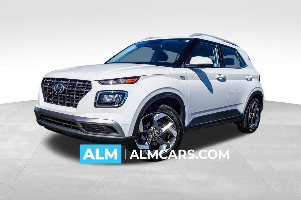 Used 2025 Hyundai Venue SEL image 1