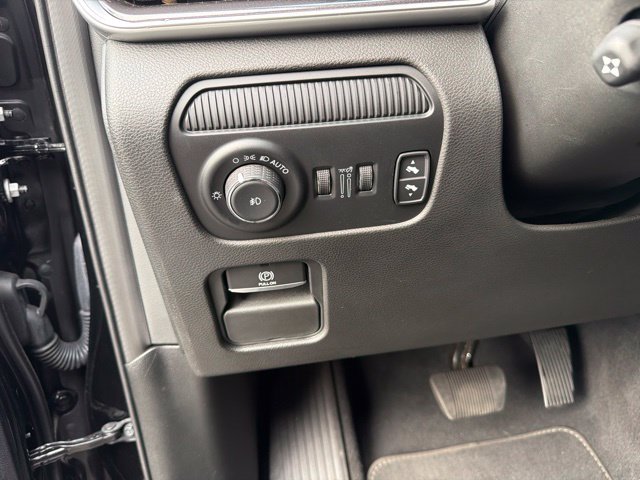 Used 2024 Jeep Wagoneer 2WD w/ Convenience Group I image 13