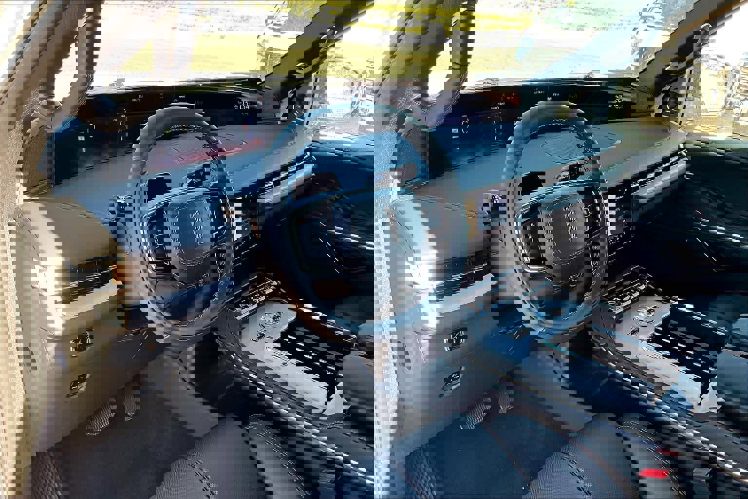 New 2025 Lincoln Navigator L Reserve w/ Jet Appearance Package image 8