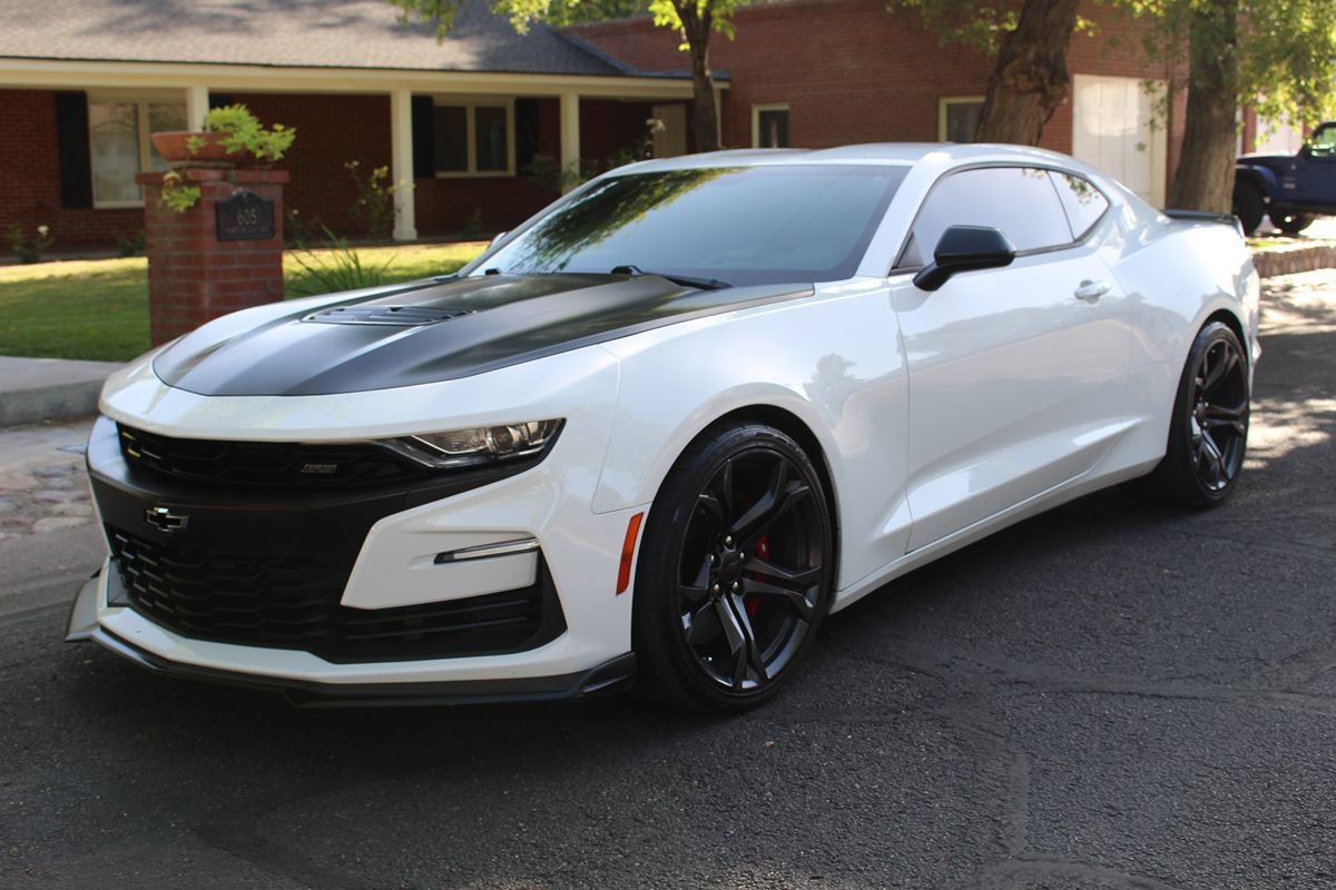 Used 2019 Chevrolet Camaro SS RWD image 32