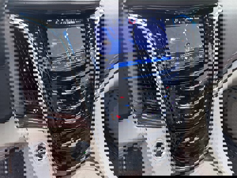 Used 2017 Cadillac Escalade Luxury image 21