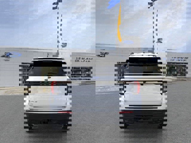 New 2025 Ford Explorer Active image 7