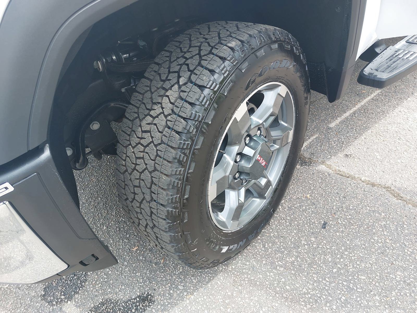 New 2026 GMC Sierra 2500 SLE w/ SLE Value Package; AWD/4WD image 30