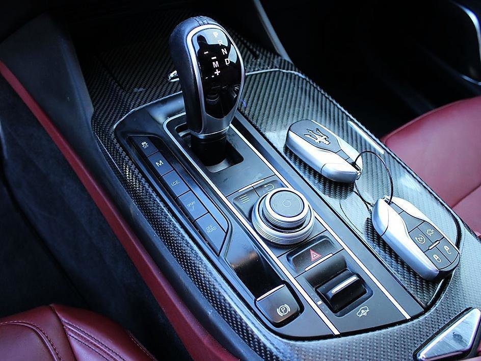 Used 2017 Maserati Levante S image 8