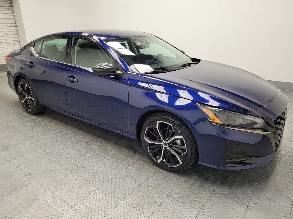 Used 2024 Nissan Altima 2.5 SR FWD image 13