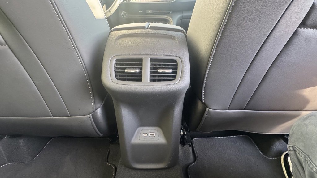 Used 2023 Buick Envision Essence image 13