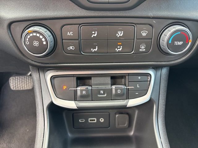 Used 2024 GMC Terrain SLE AWD/4WD image 14