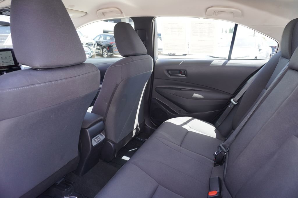 Certified 2025 Toyota Corolla LE FWD image 9
