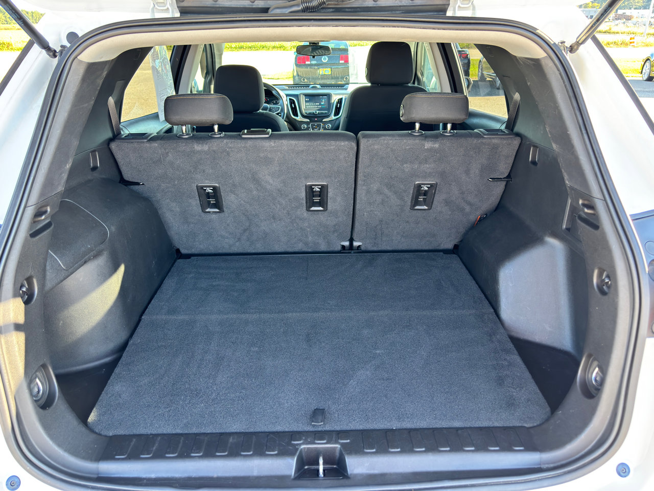 Used 2018 Chevrolet Equinox LT image 22
