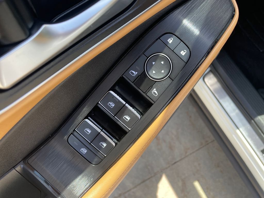 Used 2023 Nissan Rogue Platinum AWD/4WD image 14