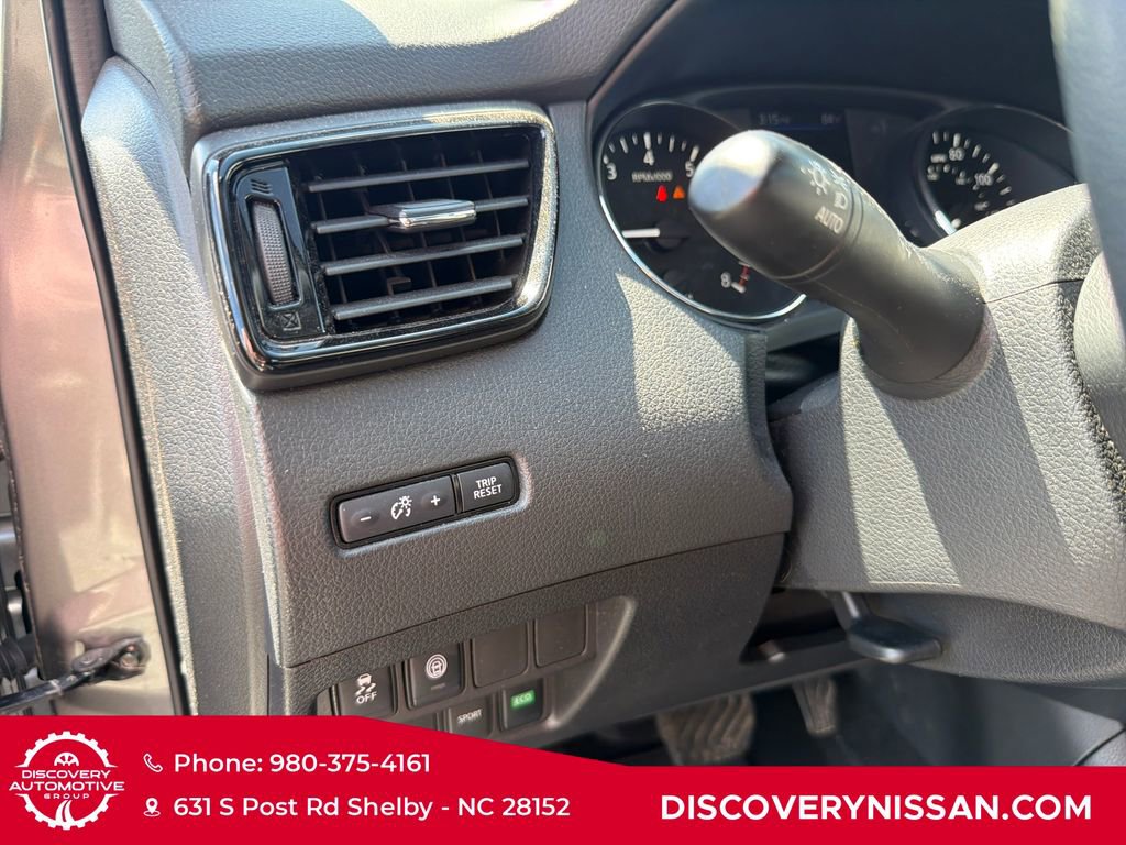 Certified 2021 Nissan Rogue Sport S FWD image 16